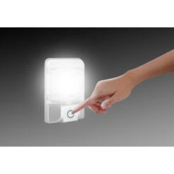 Plafoniera Brunner Auriga -CampeggioTop Italia plafoniera brunner auriga involucro resistente 550 lumen 48 led 17